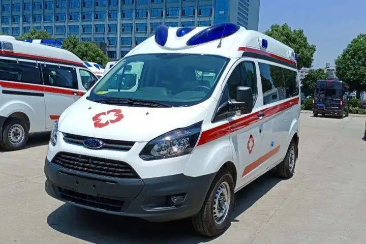嘉鱼县长途救护车转院